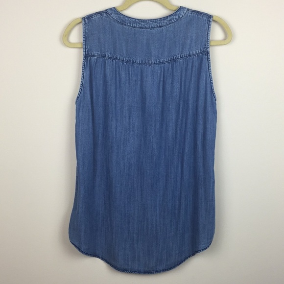 Peck & Peck - Sleeveless Chambray Pullover Shirt - Picture 5 of 7